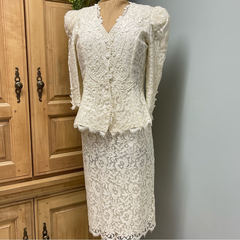 Cachet by Bari Protas skirt and matching top, lace, size 9-10 Bridai
